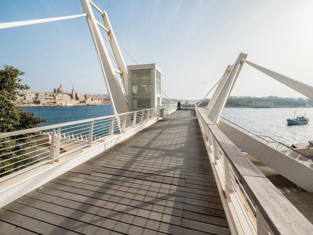 Seafront Lux Apart Inc Pool, Upmarket Area Sliema Buitenkant foto