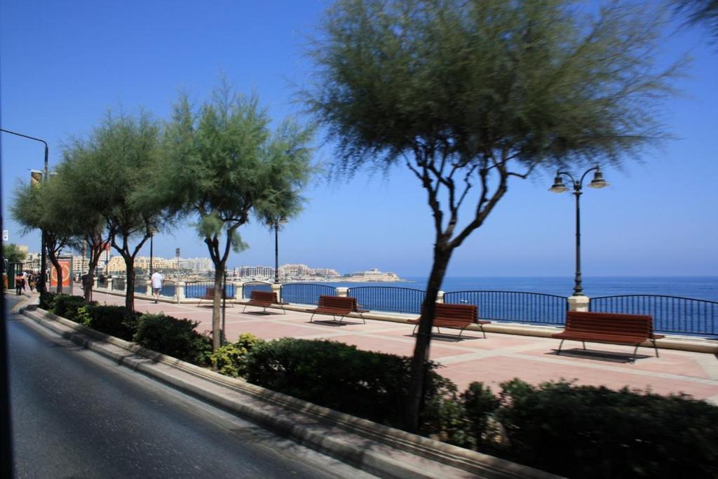 Seafront Lux Apart Inc Pool, Upmarket Area Sliema Buitenkant foto